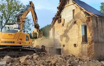 location engin de chantier Laval-3