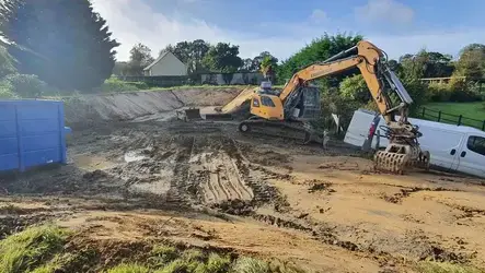 location engin de chantier Saint-Hilaire-du-Harcouët-1